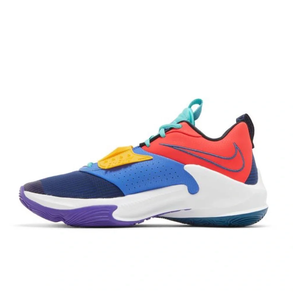 Nike Zoom Freak 3 'AntetokounBros' WMNS Sneakers - Picture 4 of 16